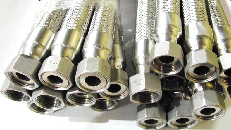 Металлорукав РВД рукав высокого давления вр внутренняя резьба накидная гайка под плоскую прокладку из нержавеющей стали.